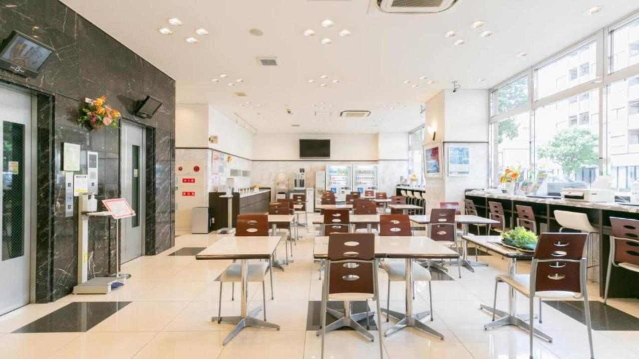Toyoko Inn Nishitetsu Kurume Eki Higashi Guchi Eksteriør billede
