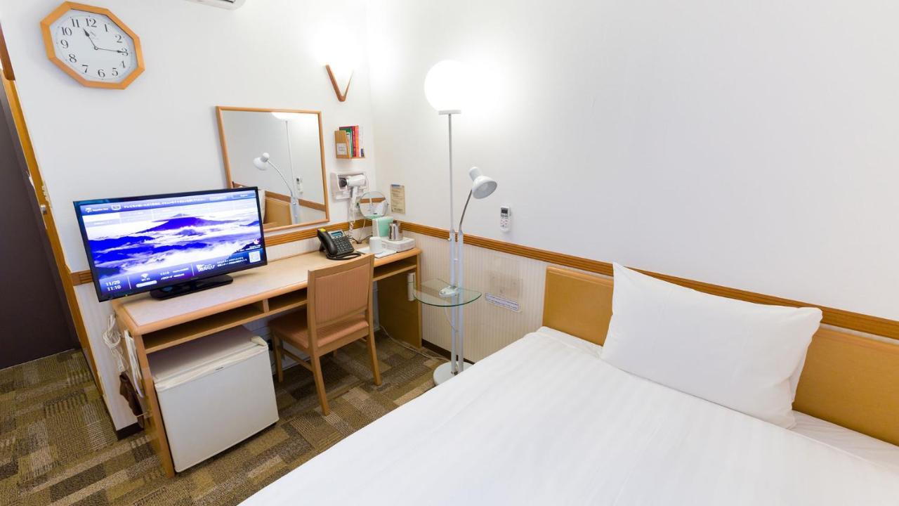 Toyoko Inn Nishitetsu Kurume Eki Higashi Guchi Eksteriør billede