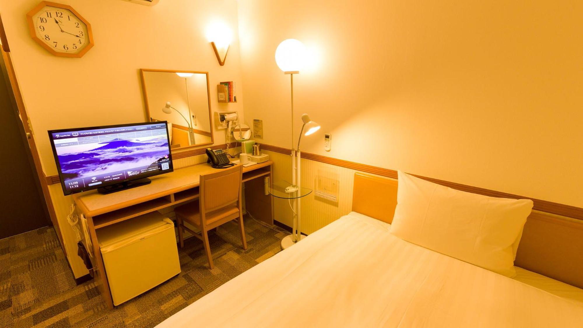 Toyoko Inn Nishitetsu Kurume Eki Higashi Guchi Værelse billede