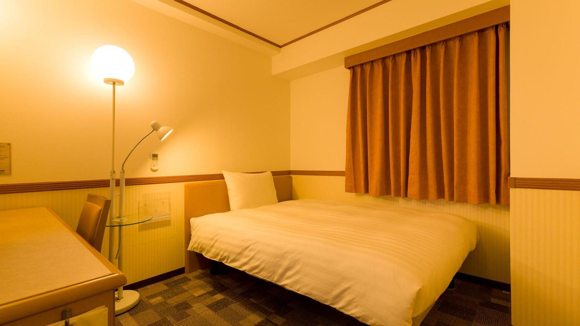 Toyoko Inn Nishitetsu Kurume Eki Higashi Guchi Værelse billede