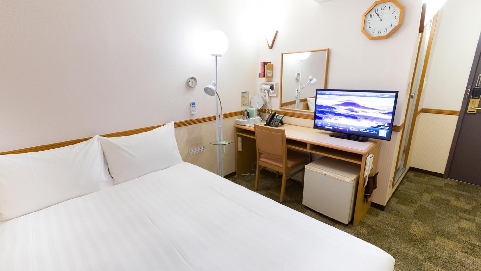 Toyoko Inn Nishitetsu Kurume Eki Higashi Guchi Værelse billede